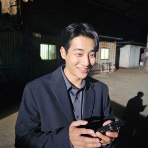 Kang Yul Instagram - 본업중