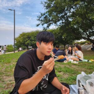 Kang Yul Instagram - 노을까지 완벽했던 저녁식사