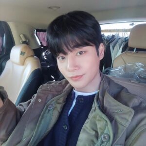 Kang Yul Instagram - 😊