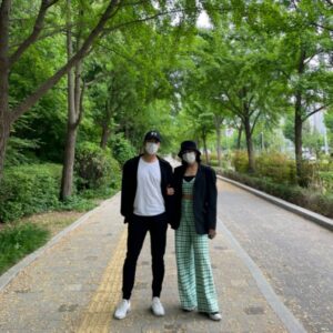 Kangnam Instagram - 쉬는날 초록초록 
오렌마네 산첵 
이뽀이뽀 
3시간 산첵 살착 힘들힘들
근데 좋와좋와 ^^^^^^^^^^^^