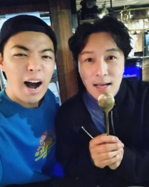 Kangnam Instagram - 맛집!!! 넘 맛이씀!!!넘 맛난 밥 사준 형!!!
하....넘 맛집이여씀....!! 맛집은 이형안테 무로봐야뎀!!! 
#신화 포에버!!! #동완이형