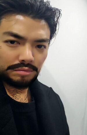 Kangnam Instagram - 수염 기르는 방법 알료주세요 
넘 잘 어울림....