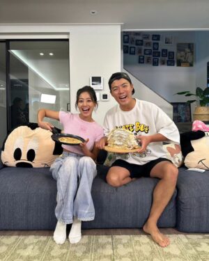 Kangnam Instagram - #Twice #지효 #리더 #크레페
#동내친구강나미 #いい子 #性格よすぎ
#JYP #박진영 #난여자가있는데 #난남자가이는대 #GOD #쭌이형 #베에에에엠 #서퍼 #멘날반바지 #베에에에엠 #애수 #엄어님은차자면을실타고하셧서