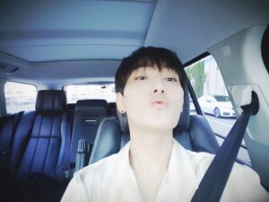Kangta Instagram - @tntonyan 토니형~Stage631 에서 찍은사진좀 보내줘 @jw_jayone1막내랑 찍은것도 ㅎ
#사진기다리는중#느려느려🐢