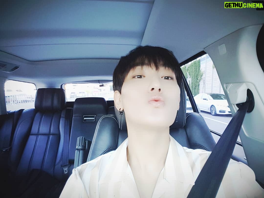 Kangta - 21K Likes - @tntonyan 토니형~Stage631 에서 찍은사진좀 보내줘 @jw_jayone1막내랑 찍은것도 ㅎ
#사진기다리는중#느려느려🐢