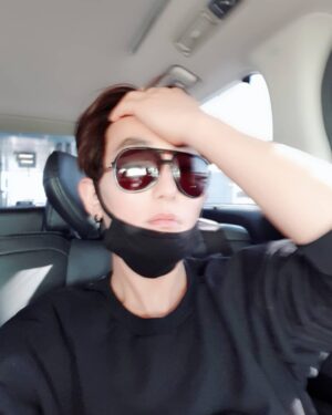 Kangta Instagram - #흔들흔들#셀고타임