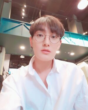 Kangta Instagram - #이윽고#문득#불현듯#칠현듯#생존신고