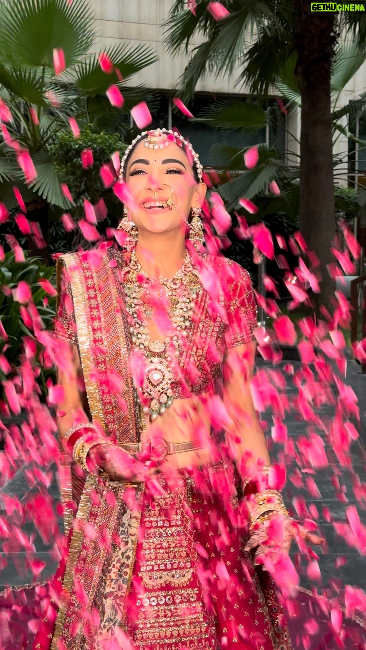 Kanikka Kapur - 156.5K Likes - K’s reel making phase! 🎞️