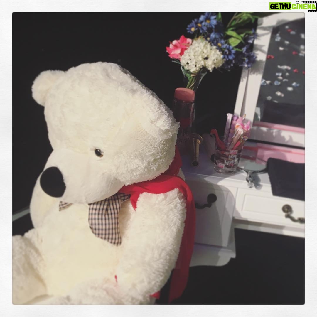 Kano - 1.1K Likes - ライブステージのコンセプトは「女の子のお部屋」でした🌹 #鹿乃 #アルストロメリア #ライブ #ステージ #裏話
