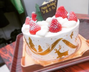 Kano Instagram - アニメイト新宿さんのトークショー内でサプライズケーキが！嬉しい〜ありがとうございます(o^^o) #ケーキ #お誕生日 #トークショー #アニメイト新宿 #鹿乃