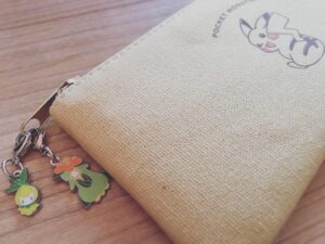Kano Instagram - ドレディアちゃんグッズもっと、もっと増やしてください。本当に可愛い〜〜ポケモンだいすき(*´ー｀*)🌸 #pokemon #ポケモン #ペンケース #メタルチャーム