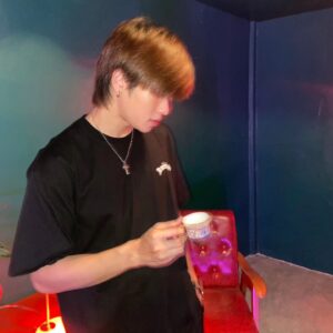 Kantapon Jindataweephol Instagram - Coffee or me ? 👀