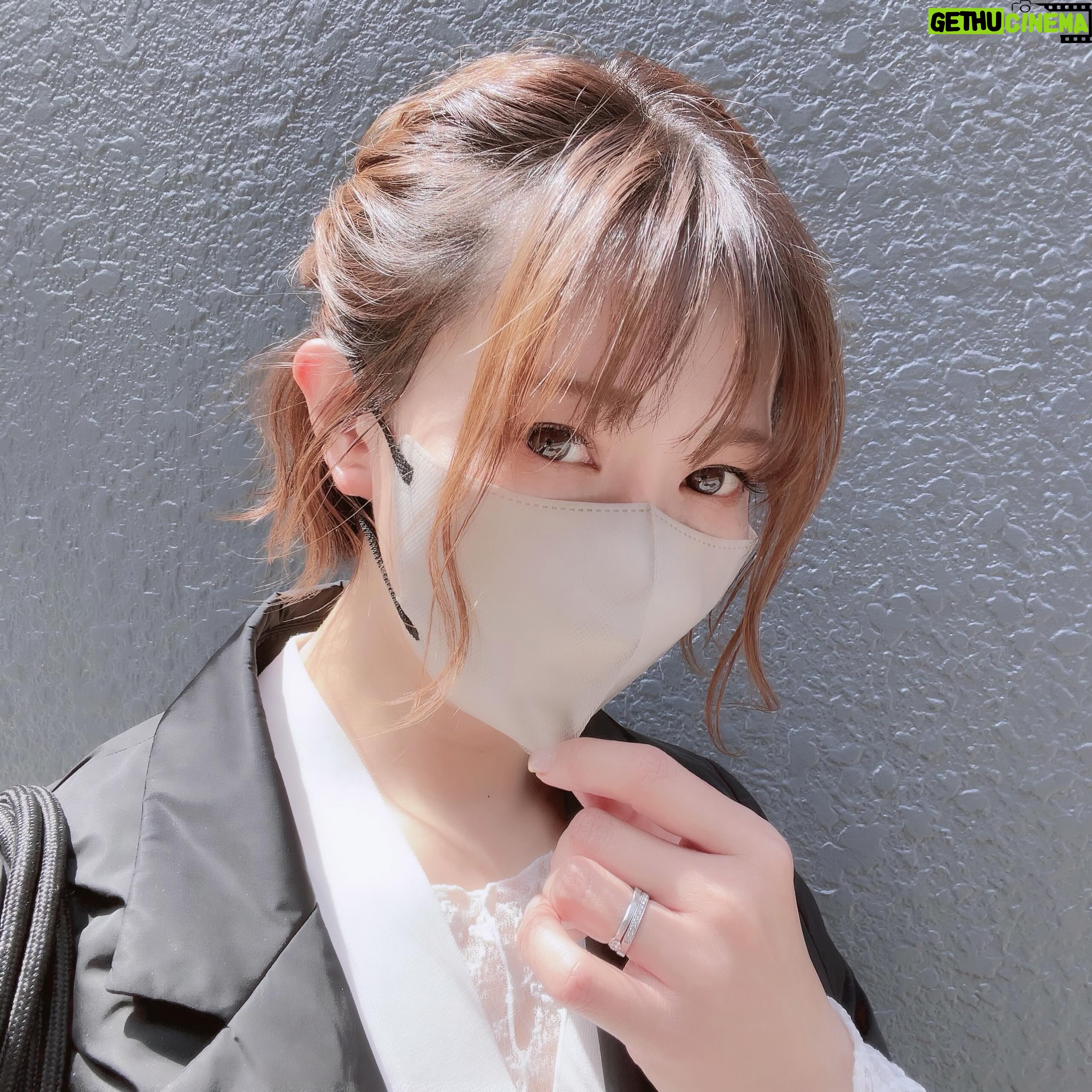 Kaori Nazuka - 1.3K Likes - ⭐︎
髪型が変わるだけで
印象って変わるよね🦩
たまにはアップもいいかも🤭?