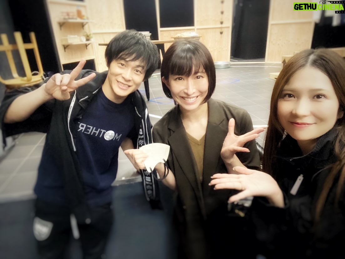 Kaori Nazuka - 779 Likes - 🚻
普通とは何か…
認められるって何なのか…
欲求とは…
遺伝子って…
本当…
いつも色々考えさせられる。
そして、
役者がみんな素敵だからこそ、
じわじわとした
嫌な恐怖を感じた…。
#キ上の空論 #キ上除け者
『除け者は世の毒を噛み込む。』