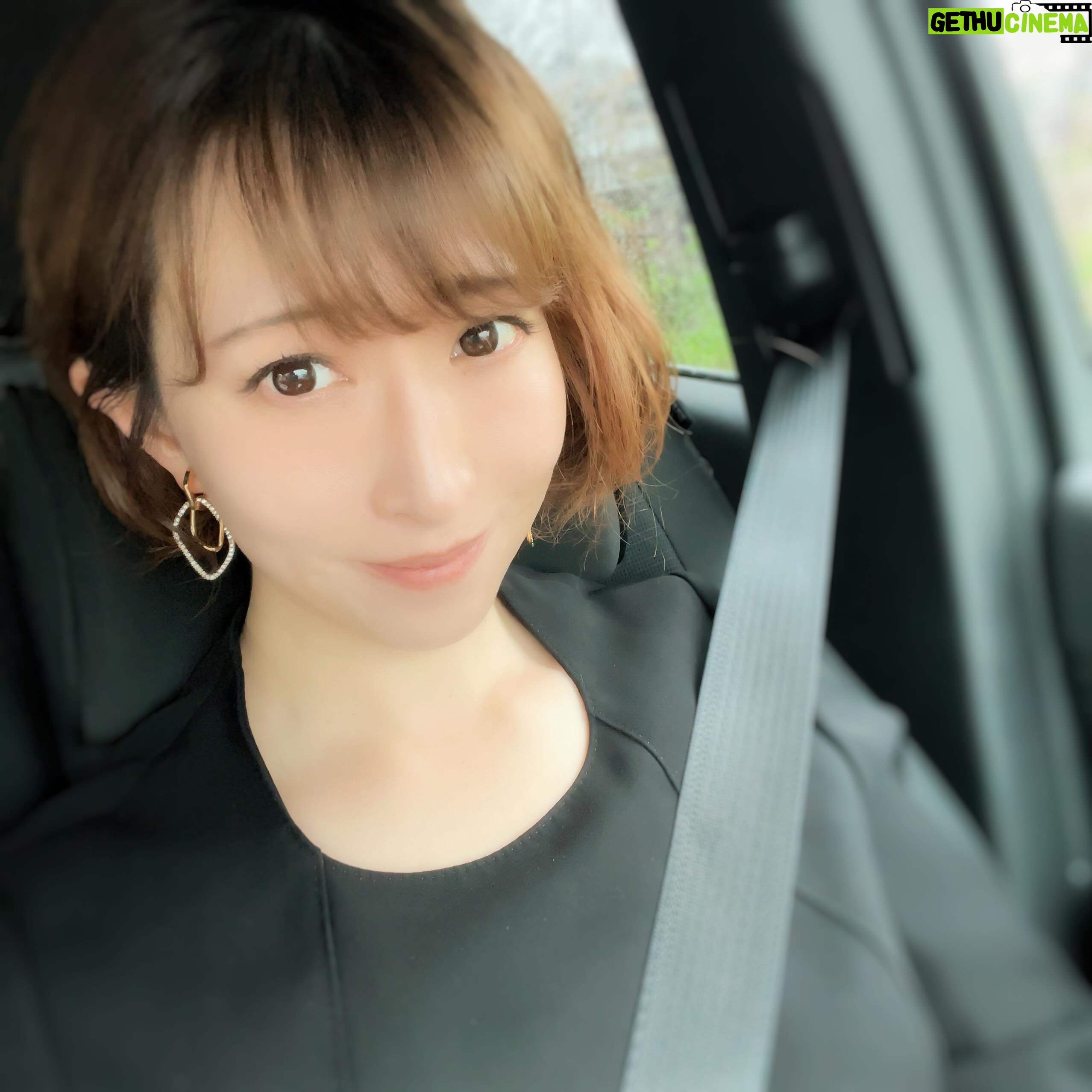 Kaori Nazuka - 1.4K Likes - 🌸
関係各所の皆様の優しさと
かかりつけ医先生の的確な治療と
家族の協力のおかげで
メキメキと回復し✨
無事、復帰しました♪
ご心配お掛けして
申し訳ありませんでした💦
娘の入学式にも参加できたよ♡
新生活が始まり
親子共々しばらくバタバタしそうですが
焦らずゆっくりと…
一つ一つ丁寧に…
皆さまもご体調には
くれぐれもお気をつけくださいね!!
(私もね!笑)
たくさんの励ましのお言葉
ありがとうございました!!
感謝の気持ちを作品に込めて
精一杯努めます!!
次は私が皆さまを笑顔にできるように♡