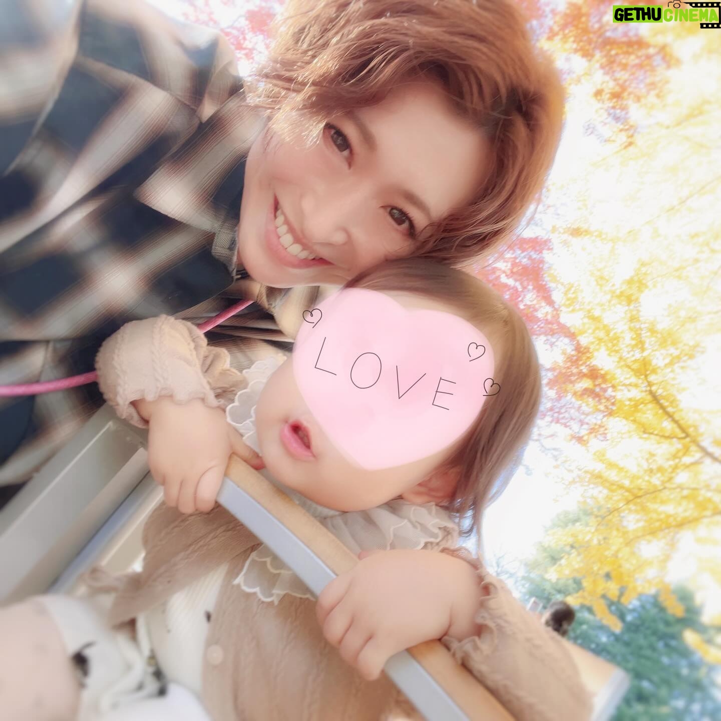 Kaori Nazuka - 1.1K Likes - 🍁
紅葉キレイだった〜♪
短い時間だったけど
楽しく幸せな時間♡
公園久しぶりだったなぁ…🕊️