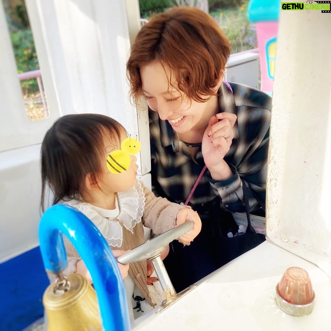 Kaori Nazuka - 1.1K Likes - 🍁
紅葉キレイだった〜♪
短い時間だったけど
楽しく幸せな時間♡
公園久しぶりだったなぁ…🕊️