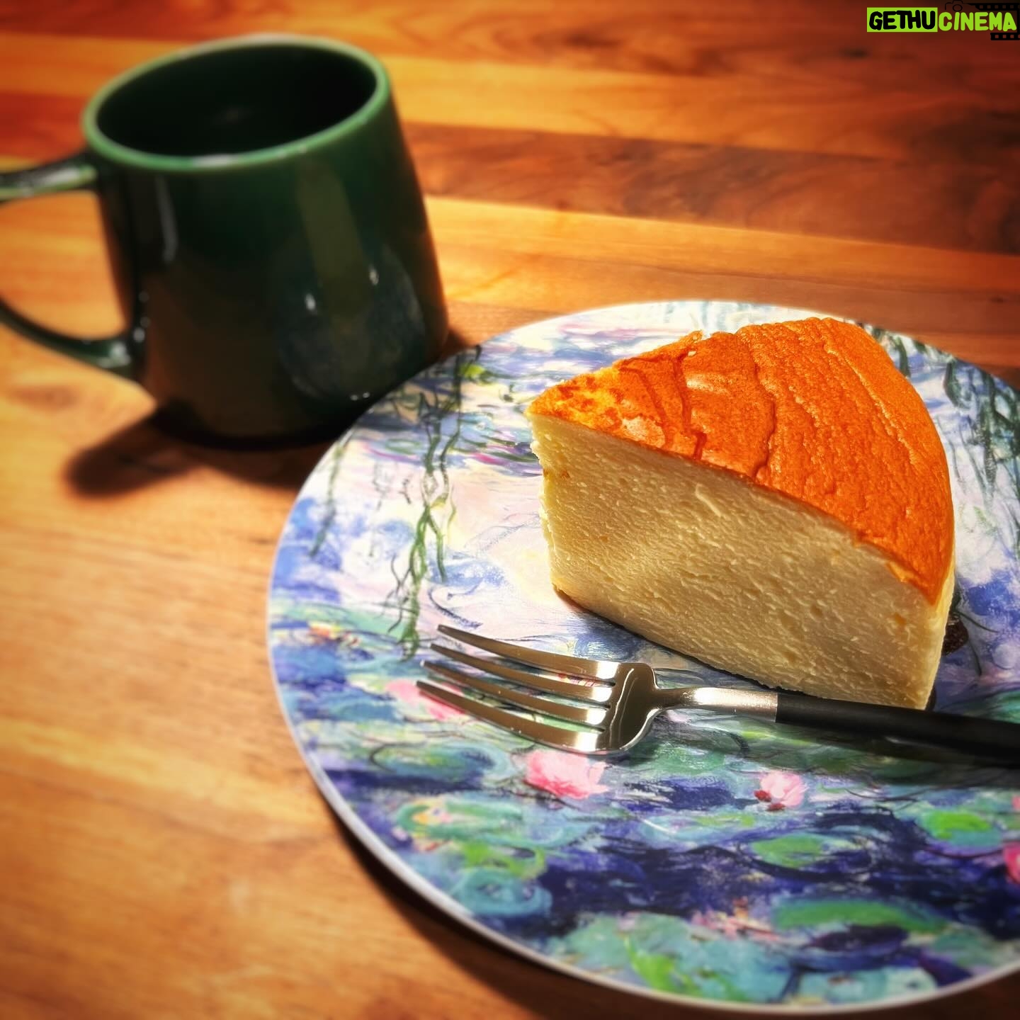 Kaori Nazuka - 0.9K Likes - 🧁
優しい優しい麻帆が♡
忙しいのに🥲
私の大好きな
りくろーおじさんのチーズケーキを
買って来てくれた😭💕
優し過ぎる✨
最高かよ♡
大好きだぁ〜♡♡♡
至福の時間となりました♡
食べてる時もだけど…
何より麻帆の
向日葵のような笑顔に
大変癒されました♡
会えた時間
1時間弱だけど
楽し過ぎて
思い出しニヤニヤが
止まらない…笑