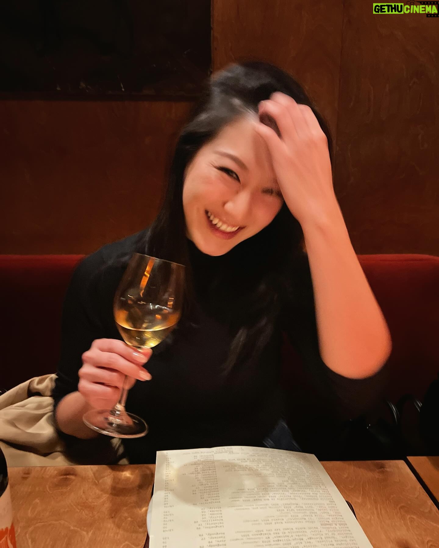 Kara Wang - 3 Likes - #SommelierSunday š· One of my favorite wine producers from Sicily, the COS āRamiā Terre Siciliane Bianco is made of a 50-50 blend of Inzolia and Grecanico. A beautiful orange that drinks more like a robust white because of the short amount of skin contact. Lovely minerality with soft stone fruits on the palate, was so thrilled to see this on the @etra.la wine list š·
#sommelier #cos #sicilianwine #orangewine