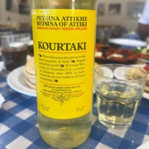Kara Wang Instagram - #SommelierSunday 🍷 all smiles drinking this Kourtaki Retsina from the region of Attiki, Greece. Retsina is a designated traditional wine from Greece and has been made there for at least the past 2000 years! Fragrant, dry, and medium-bodied makes this the perfect pairing to the tangy spices of Greek food. As with most Retsinas, there is a distinct pine resin flavor on the palate with also notes of lemon and cedar. Loved my entire dining experience here at @papacristos one of the oldest Greek restaurants in LA. 🍷

#sommelier #wine