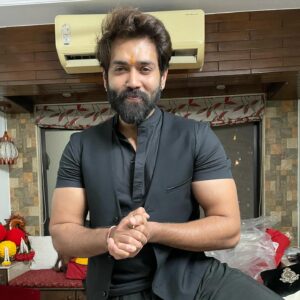 Karan Khanna Instagram - Ye Toh no shave December ho Gaya…
🧔
