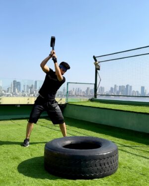 Karanvir Sharma Instagram - First day to new beginnings ! 

Happy #worldhealthday to me…to all of us. 

Sunshine, Magnesium, cycling, swimming, strength training, chamomile tea, intermittent fasting, no sugar, laughs, good movies. 
That’s all !! 

#fitness #healthy #hiit #workout #training #strength #karanvirsharma #kvians