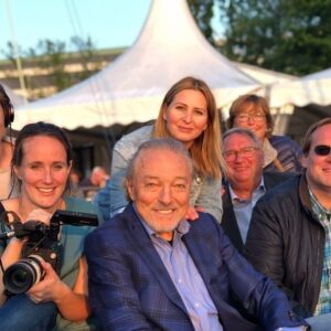 Karel Gott Instagram - 38. natáčecí den dokumentárního filmu Olgy Špátové o mém životě. Tentokrát z Hamburku, mimo jiné i s mým německým manažerem Maxem Kaminským.😉