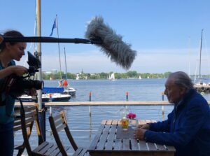 Karel Gott Instagram - 38. natáčecí den dokumentárního filmu Olgy Špátové o mém životě. Tentokrát z Hamburku, mimo jiné i s mým německým manažerem Maxem Kaminským.😉