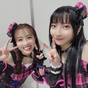 Karin Takahashi Instagram - Shout out Live!!!

これでさいごかな！

ななみん、ちょうかわいい☺︎
推し☺︎笑

らなちゃもいっぱはなせた〜はぴはぴ〜！！

かおるんは控え室の席が前後だったんだけど、いっぱい話せたし、すごい話聞いてくれて、こっそりママ……👶っておもった。

志貴くんと写真撮りたかったけど、スマホ持ってなかったから「一緒に写真に写りたいけどスマホないんです撮ってください！」ってお願いしたら撮ってくれた。
私へんなやつすぎたけどやさしい。。。

大集合も撮ってくれるねこさん。

出番の関係で写真撮れなかった子もいて悲しみ……。
またライブで一緒になれるといいな。

たくさんの先輩たち、仲間たちに支えられて、楽しいライブができました！
プロデューサーさんも応援してくれてありがとう！！