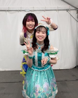 Karin Takahashi Instagram - 縦の写真🤳②

この衣装であやかちゃんと写真撮れたの、懐かしくてエモ☺︎

#シンデレラ10周年_ファイナルday2 
#idolmastercinderellagirls