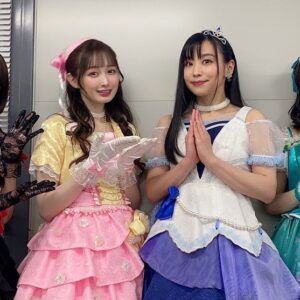 Karin Takahashi Instagram - .
★Love∞Destiny
ワンステップスで披露☺︎
個人衣装で3人が揃ったのすごく嬉しかった〜！

★Take me⭐︎Take you
懐かしい5thの衣装で、
卯月さん、同期の美優さん、芳乃さんと同じステージに立てて嬉しかった☺︎

#シンデレラ10周年_ファイナルday2
#idolmastercinderellagirls