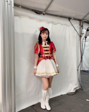 Karin Takahashi Instagram - .
10周年のファイナルに、
乃々ちゃんとたくさんの楽曲を披露できて嬉しかったです。

今回のライブでは、楽曲ランキングの上位3曲に参加できて、
乃々ちゃんが今までたくさん頑張ってきたからかなって誇らしく思いました。
∀NSWERもランクイン！

今回の高橋的裏テーマは
「できるだけたくさんの仲間と写真を撮る！」
10周年のお祭りだしね！

歌い終わって控室に戻ったら感想をくれる仲間たち、
パフォーマンスが好きだって褒めてくれる先輩たち、
あったかいスタッフさんたちにいつもたくさんの感謝です。

懐かしい衣装も沢山着せてもらえて嬉しかったです。

「always」
乃々ちゃんからプロデューサーさんへの想いがしっかり伝わったでしょうか。
高橋的には"あなた"は乃々ちゃんだなという風にも思っていて。
乃々ちゃんが私を見つけてくれて、輝かせてくれているから。
乃々ちゃんと一緒だったから、強くいられるんだよって。

だから、お姫様に憧れたりもした乃々ちゃんの頭に、
ティアラを載せてあげたい。

乃々ちゃんの輝きがもっともっとみんなに伝わるように、これからも一緒にどこまでも歩いていけたらと思います。
これからも森久保乃々ちゃんのプロデュースよろしくお願いします。

THE IDOLM@STER CINDERELLA GIRLS 10th ANNIVERSARY M@GICAL WONDERLAND!!!

#シンデレラ10周年_ファイナルday1 
#シンデレラ10周年_ファイナルday2 
#idolmastercinderellagirls