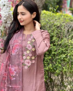 Karishma Sawant Instagram - Summer is here 🌸