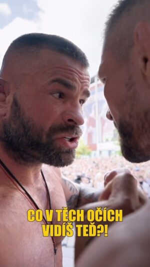 Karlos Vémola Instagram - “CO V TĚCH OČÍCH VIDÍŠ TEĎ?!!!!” 

Rozhodl staredown o výsledku zápasu? 🇨🇿✊🇸🇰