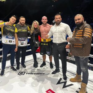 Karlos Vémola Instagram - Jak se vám libil @fightnightchallenge ? Gratulace @rene_rendys97  a jedeme dál💪👊