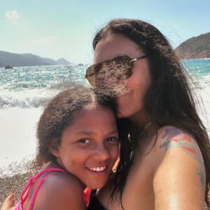 Karole Rocher Instagram - Joyeux anniversaire à notre Angelina adorée ! 
10 ans d'amour fou ❤️