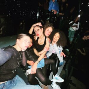 Karole Rocher Instagram - LA FAMILIA 
#rosalia