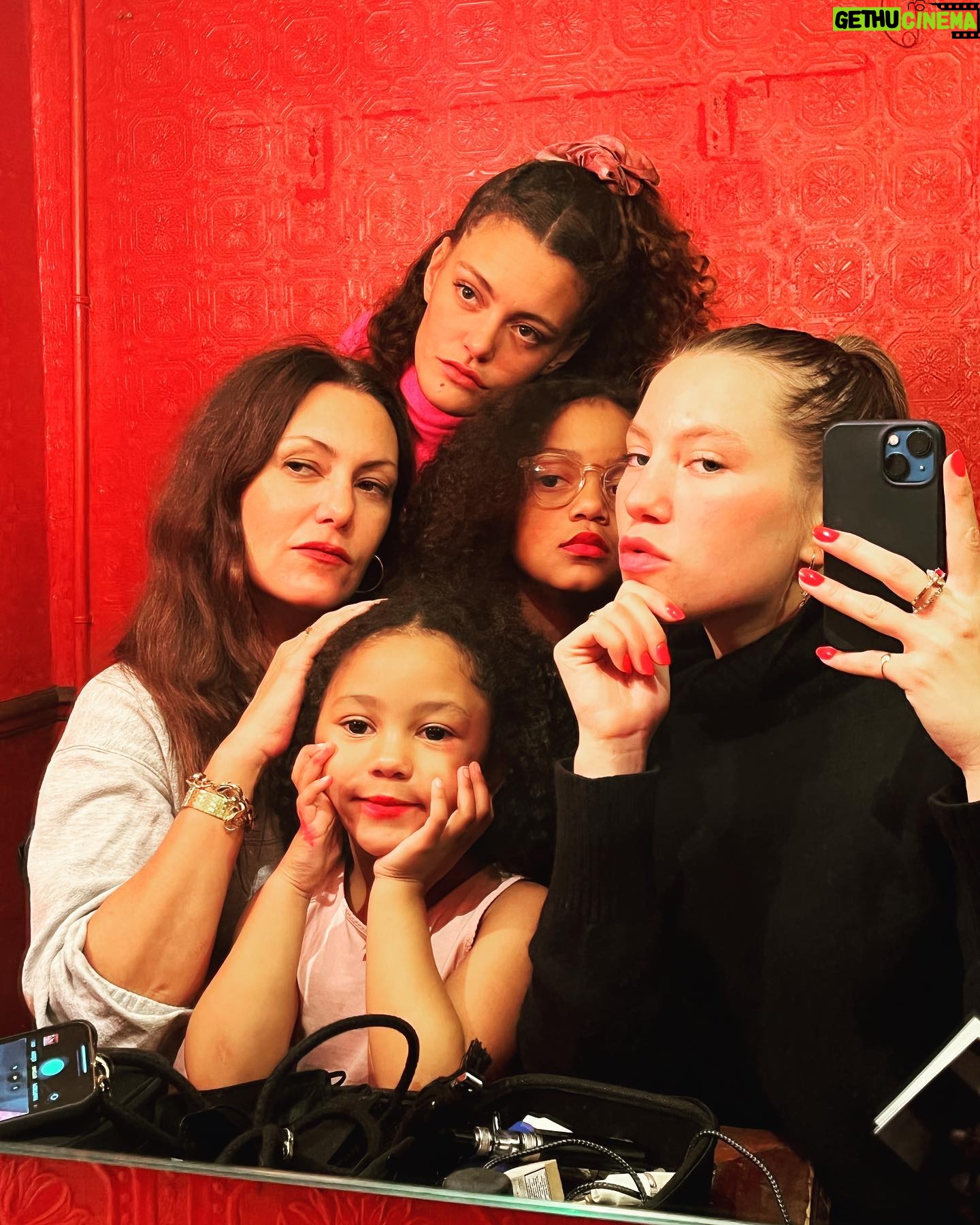 Karole Rocher - 4.9K Likes - En force ♥️
#girlpower