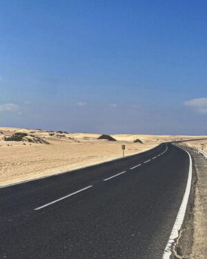 Karolína Krezlová Instagram - Fuerteventura magic

#fuerteventura #magic #travelphotography