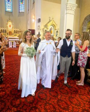 Karolína Kubánková Instagram - Je to krásne, že naše Prázdniny dali dokopy dvoch úžasných ľudí ❤️ Teším sa, že som mohla byť pri tom 🥰🍾#prazdniny #svadba