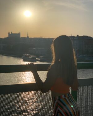 Karolína Kubánková Instagram - My town❤️#bratislava #sunset