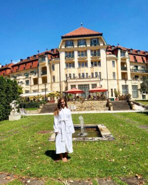 Karolína Kubánková Instagram - Kúpeľná pohodička 😍#kupele #piestany #dovolenkanaslovensku