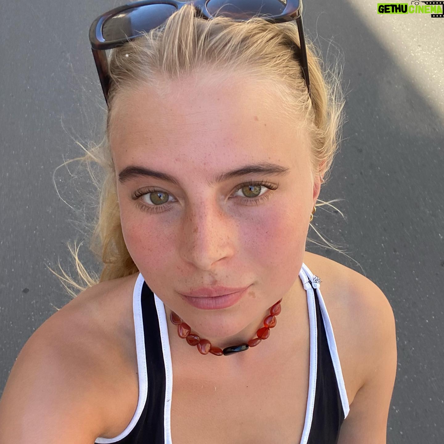 Karoline Hamm - 3.3K Likes - Lige rundt om hjørnet