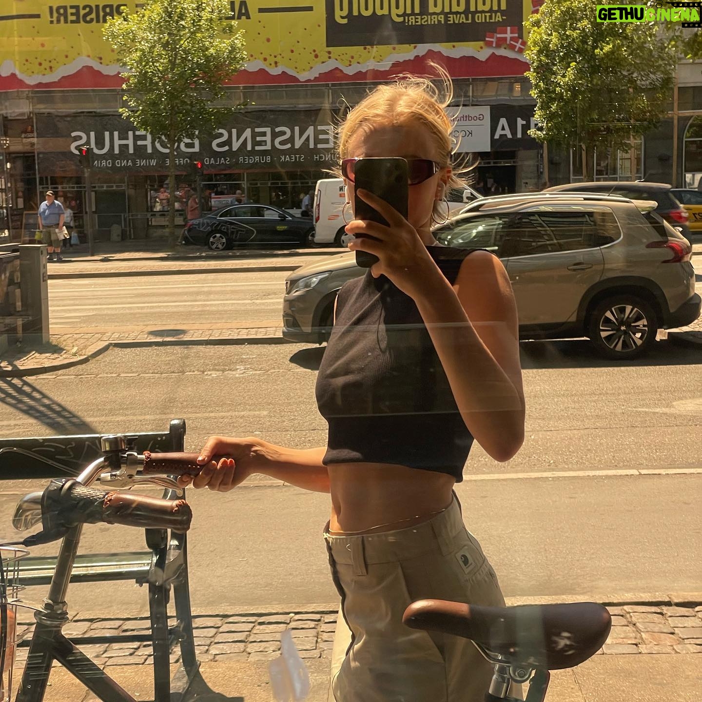 Karoline Hamm - 1.3K Likes - 🤎Hygge og nus