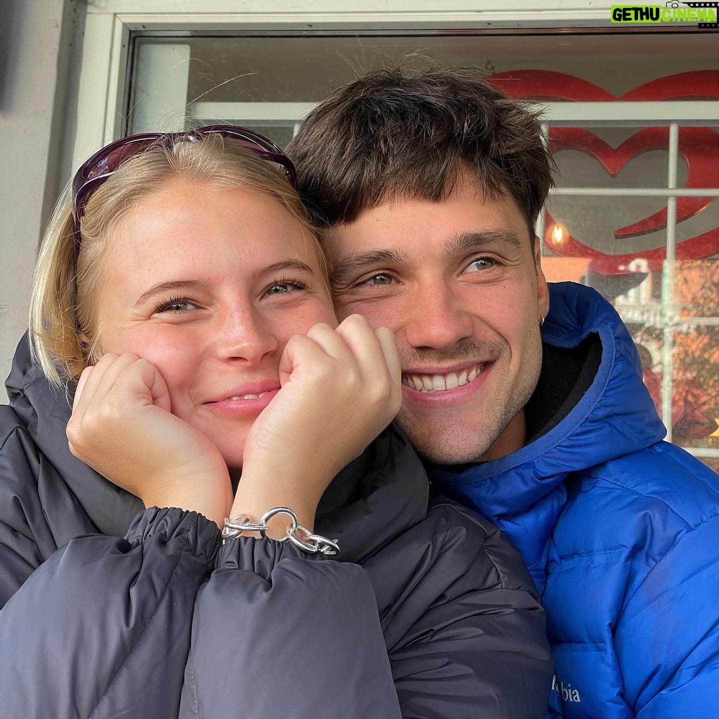 Karoline Hamm - 2.8K Likes - Søndag med smukke