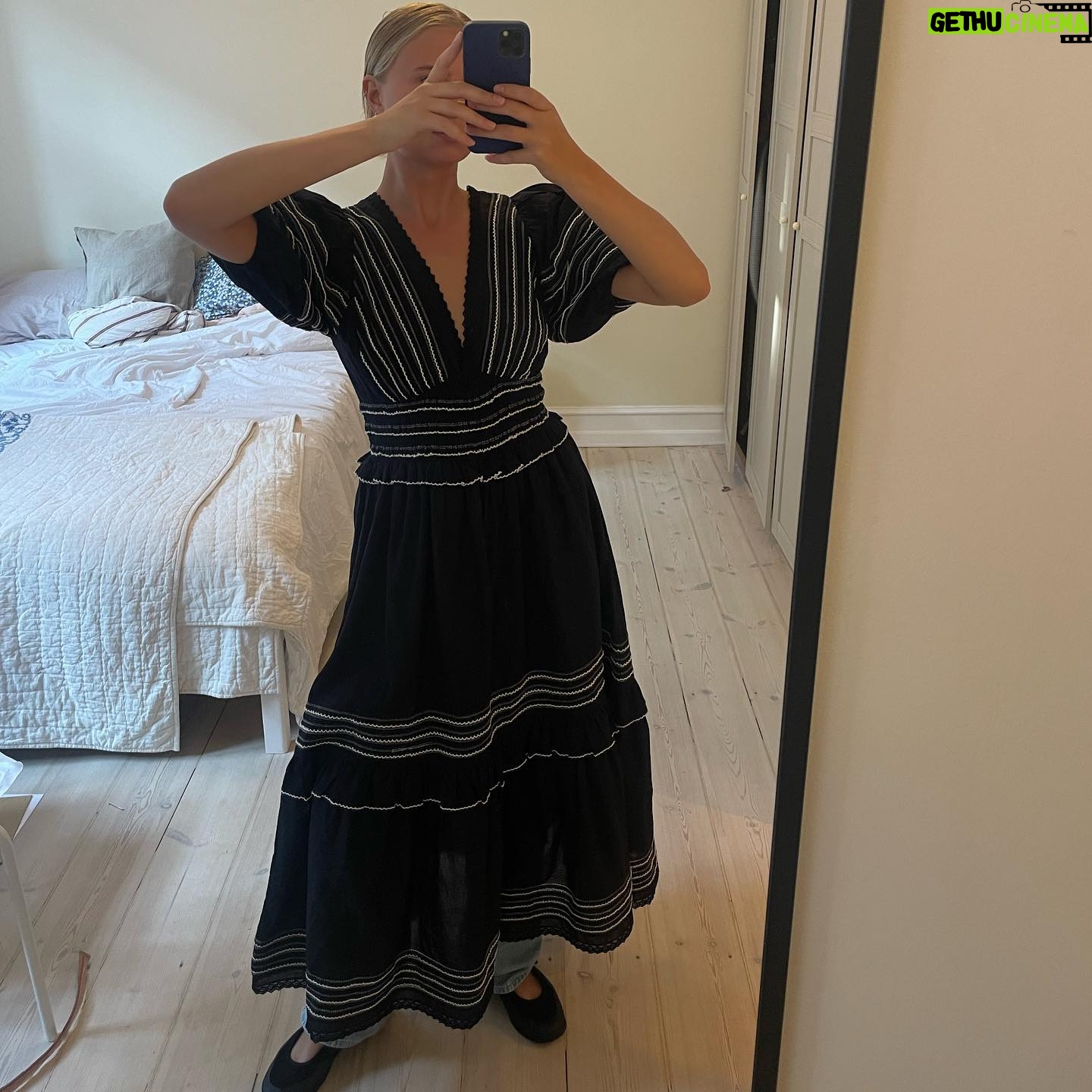 Karoline Hamm - 1.2K Likes -