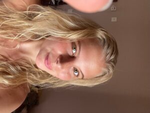 Karoline Hamm Instagram - Snip snap snude 💘