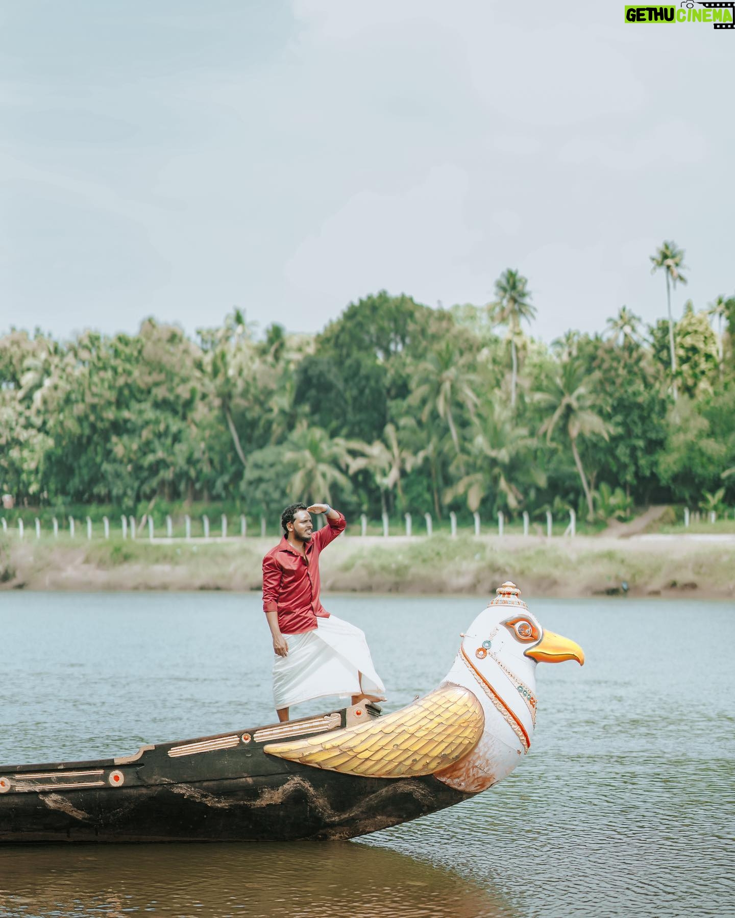 Karthik Surya - 99.4K Likes - ആറന്മുള vibes 🥰
.
One of the most exciting and energetic fooding experience I have ever had in my life guys.
.
📸 @aravind_krishna_a_k
.
This was just an awesome vlog day guys.
.
.
#aranmula #vallamkali #traditio #kerala #keralatourism #keralatradition #karthiksurya #karthiksuryavlogs