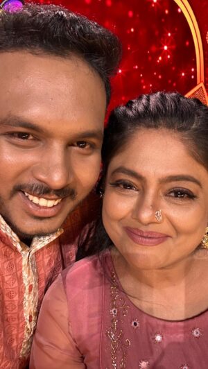 Karthik Surya Instagram - എടാ കള്ളത്തെണ്ടി തരും എന്ന് പറഞ്ഞാൽ ഞാൻ തന്നിരിക്കും 😎 
@karthiksuryavlogs 
#ocicbc2 #karthiksuryavlogs #manjupillai #malayalam #kerala