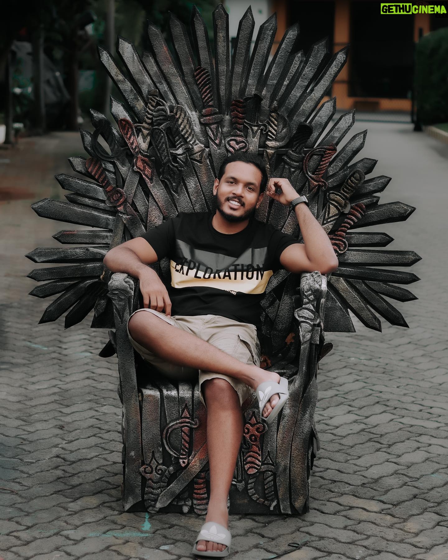 Karthik Surya - 108.5K Likes - Vlog of Thrones😁
.
.
Ingane oru kasera irikkana kanumbol engina guys oru padam eadukkand vidunne😅
.
Chair undakkiya credits mazhavil le art team nu aanutto
.
Padam pidichath nammada al @narayanankuttyshaji
Grading @aravind_krishna_a_k
.
.
One of my favourite series aanu guys Game of Thrones🥰
.
.
{#trivandrumplace🌴 #moodygramkerala #moodygram_kerala #thatkeralalife #trivandrum #trivandrumdiaries #kerala_360 #keralagodsowncountry #thiruvananthapuram #malluwood #mallugram #malluboy #keralagallery #keraladiaries🌴 #keralastyle #karthiksurya #karthiksuryavlogs #daretodream #keralafood #keralamodels #keralatalents #honda #kerala_godsowncountry #malluvlogger #tvanchor #mazhavilmanorama #hondacity #bumperchiri #oruchiriiruchiribumperchiri
